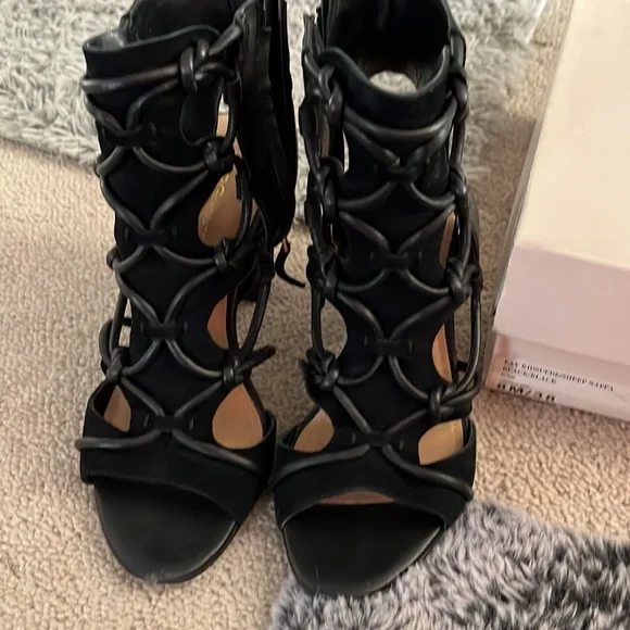 BCBG black heels - Picture 2 of 10